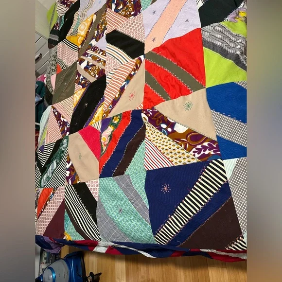 Vintage Cutter/Scrap Quilt Handmade Quilt - Picture 3 of 16